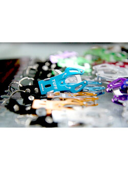 พวงกุญแจ2เขี้ยว/เล็ก/คละสี