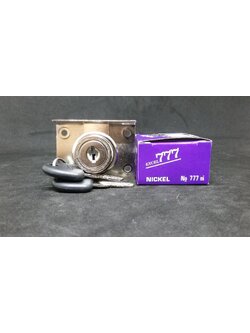 กุญแจลิ้นชัก/No.777,779/แป้นฝัง/7/8"/Excel