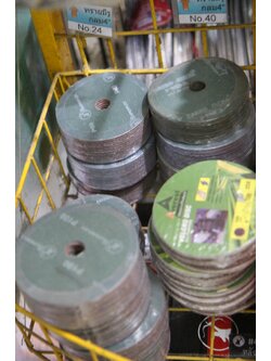 กระดาษทรายกลมหนามเตย4"/No.24