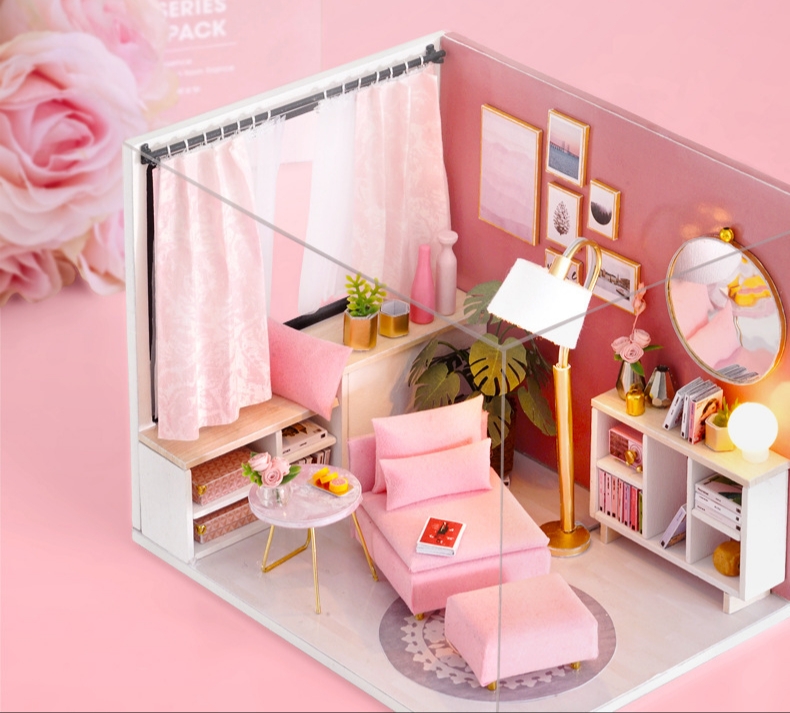 โมเดลห้องนั่งเล่นจำลองพร้อมโซฟาสีชมพูแสนหวานDINING IN THE DREAM