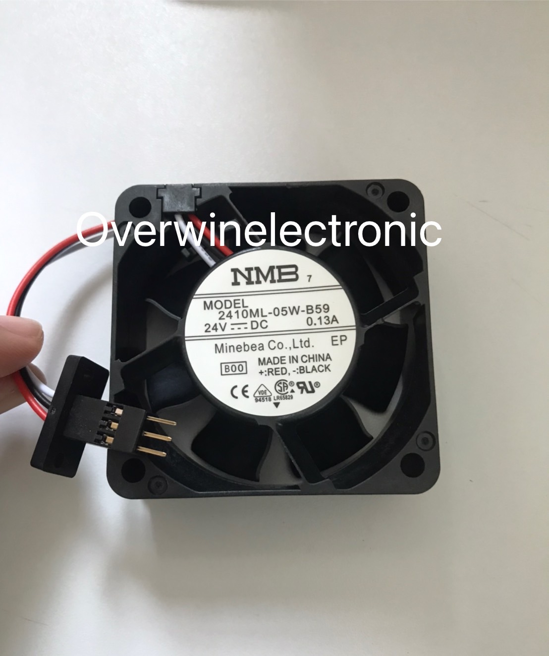 2410ML-05W-B59 0.13A Connector Fanuc Male 3P สินค้าพรีออเดอร์