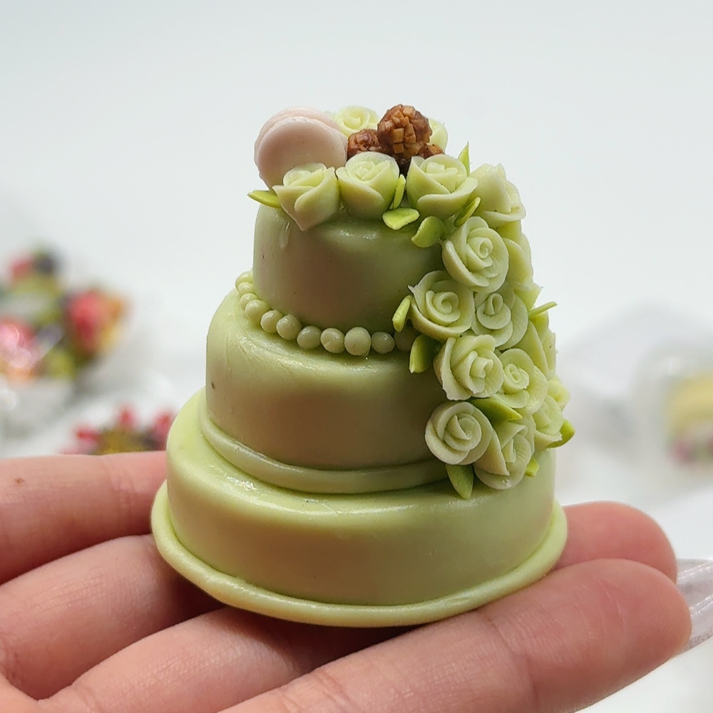 Miniature 3 layer Wedding Cake 40 mm.