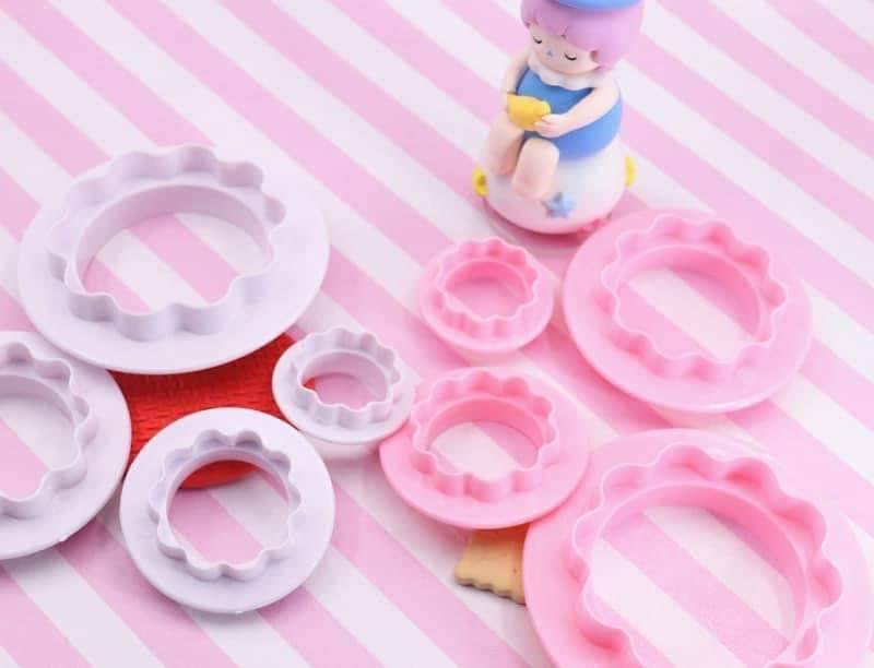 4 pc ลูกไม้รอบตัดสองด้านแม่พิมพ์ครีมดินจำลองบิสกิตแม่พิมพ์ที่ใช้กันทั่วไป DIY แม่พิมพ์ดอกไม้,แม่พิมพ์สบู่,แม่พิมพ์ของจิ๋วสีชมพูงานพลาสติกเกรดเอสำหรับนักประดิษฐ์ดินปั้นดอกไม้ดินปั้นเป็นพิเศษ