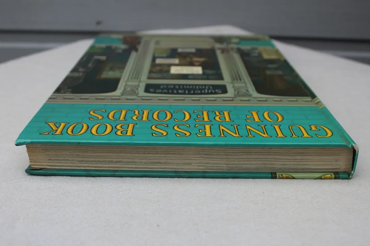 Guinness Book of Records Superlatives Unlimited 1972 Hardback
