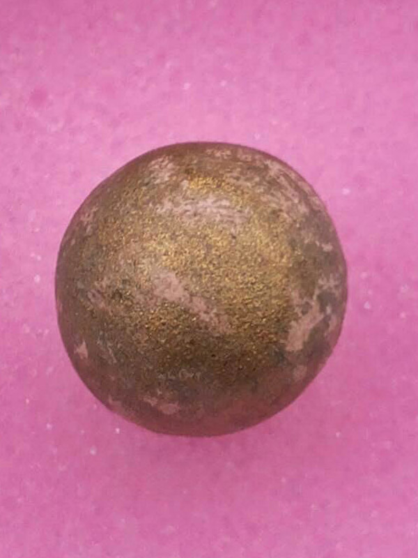 (15) ลูกอมผงพรายกุมาร เนื้อชมพู บรอนซ์น้ำมัน ขนาด1.7 ซม.