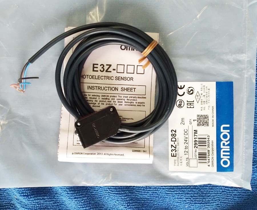 E3Z-D82 2M /SENSOR 12-24VDC