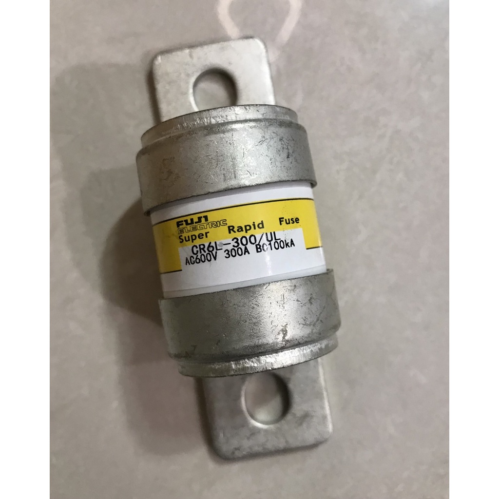 FUSE CR6L-300UL สินค้าพร้อมส่ง