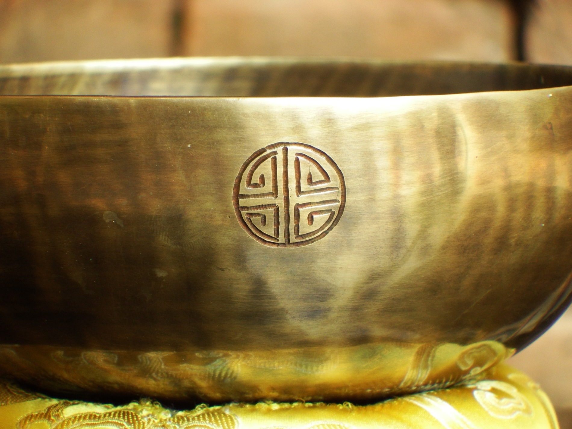 ขันทิเบต(ทองเหลือง) Tibetan Singing Bowl งานทำมือโดยช่างฝีมือชาวเนปาล (17 cm.)