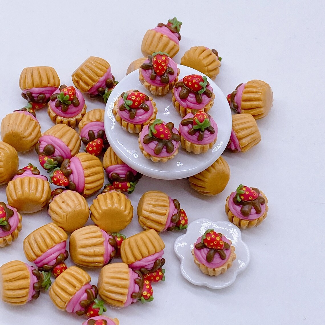 10 pieces Miniature Cupcake