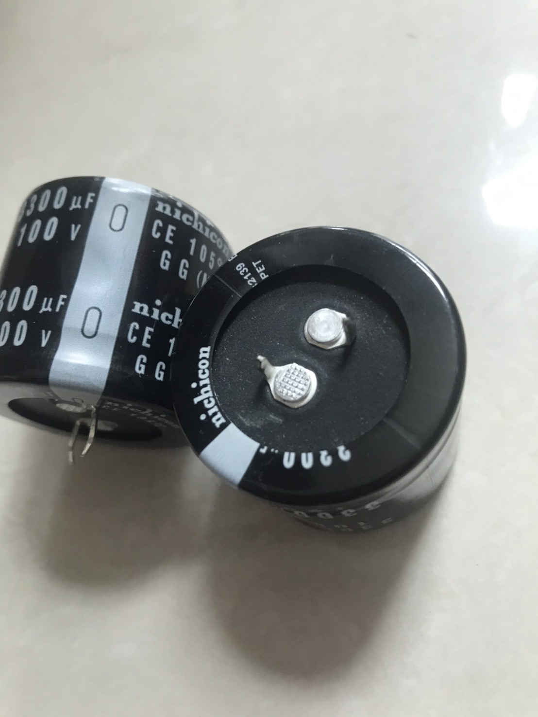 3300UF 100V 35*30 Nichicon (ราคา1ตัว)