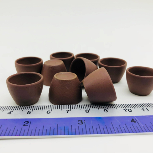 Miniature pots (Chocolate Color) 100 pieces size 2.0 x 1.4 cm