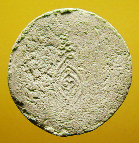 (6) พระจันลอย รุ่นแรก ปี 2507 หลังยันต์เฑาะว์ เนื้อผงพุทธคุณ พร้อมบัตรรับรอง