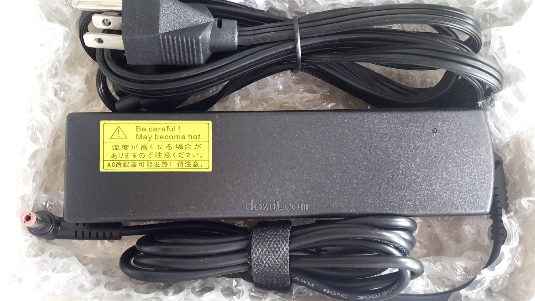 Adapter Lenovo อะแดปเตอร์แท้ - Original Laptop Adapter for Lenovo 20V 4.5A 90W 5.5x2.5mm •แบบเหลี่ยมยาว •ใช้แทนรุ่น 20V 3.25A ได้ (ประกัน 1 ปี)