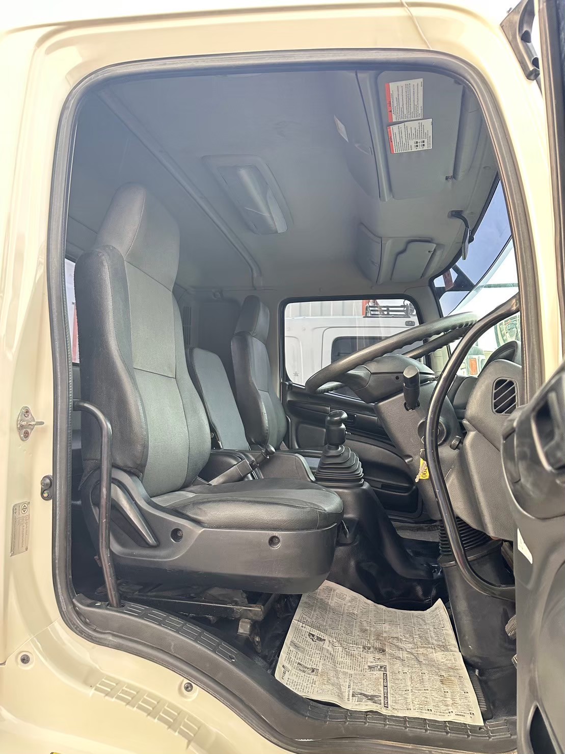 10ล้อพื้นเรียบ7.4 ม.FL8Jมี260แรงHINOปี59 เก็บงาน 1.75ล.4แสนโล