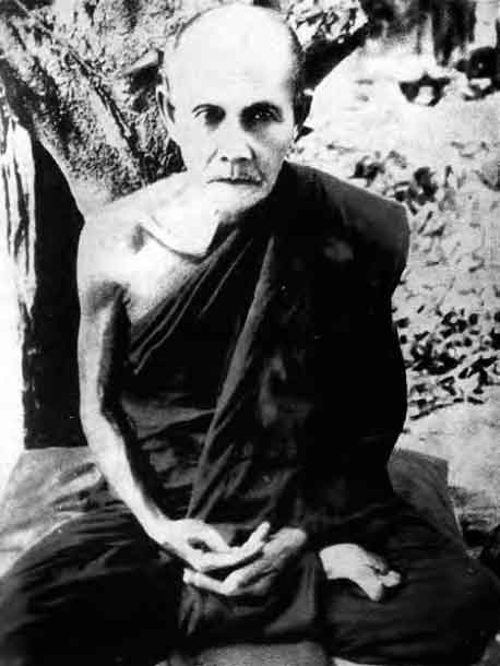 พระอาจารย์มั่น ภูริทัตโต อริยสงฆ์แห่งยุคสมัย