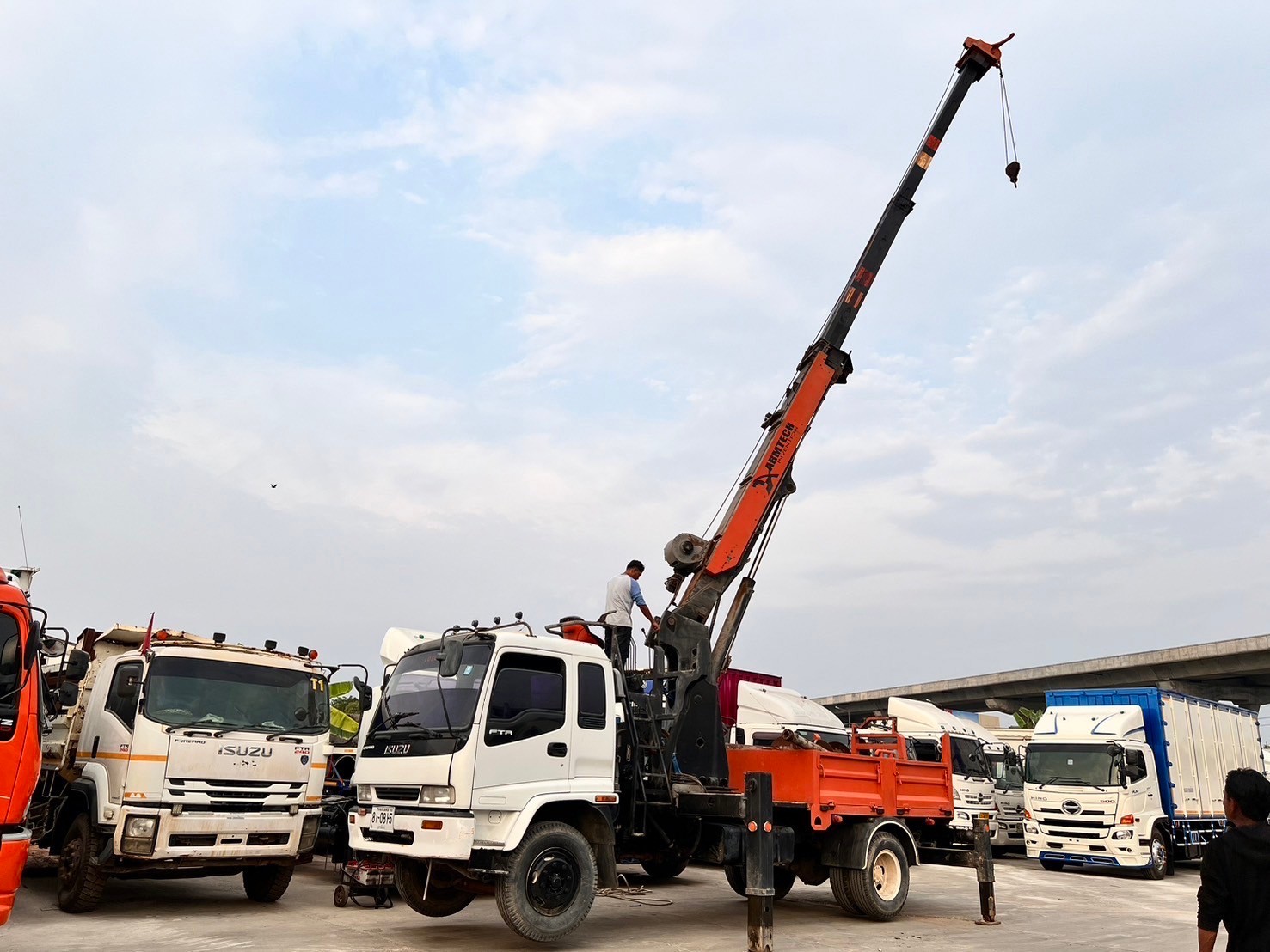 6ล้อเครนหัวสว่านอีซุซูFTR 200hp ปี46 รถเครนหัวสว่าน 1,150,000