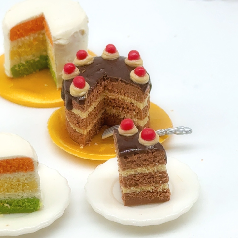 Miniature Cake แบบหั่นได้จริง (ไม่รวมส้อมและจาน)