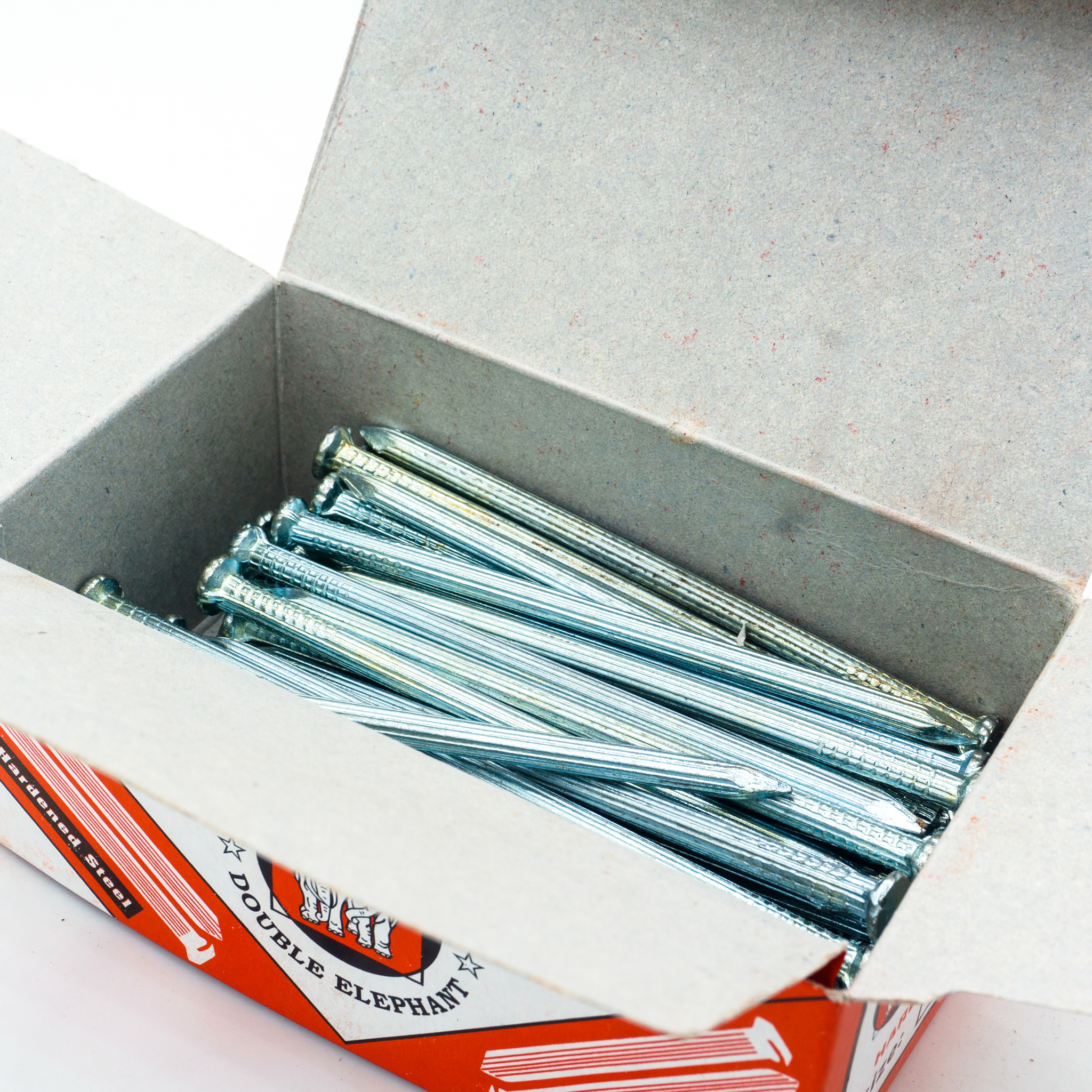 ตะปูคอนกรีตชุบแข็ง ตราช้างคู่ (ราคาต่อกล่อง) [ขายปลีก/ส่ง]