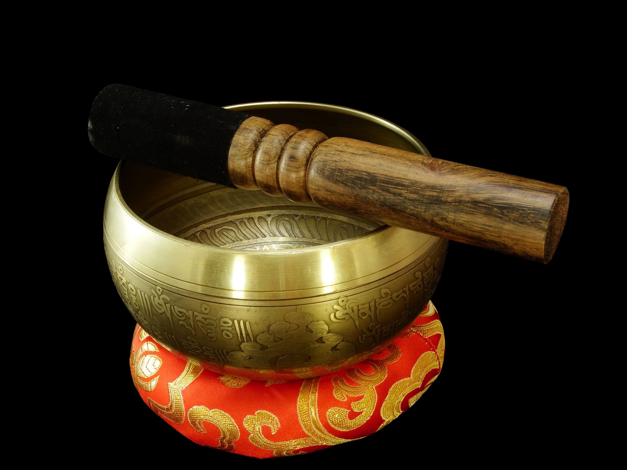 ขันทิเบต Tibetan Singing Bowl (ทองเหลือง) แกะสลักบทสวดหัวใจพระสูตร เสริมมงคลผู้บูชา ( 9.5 cm.)