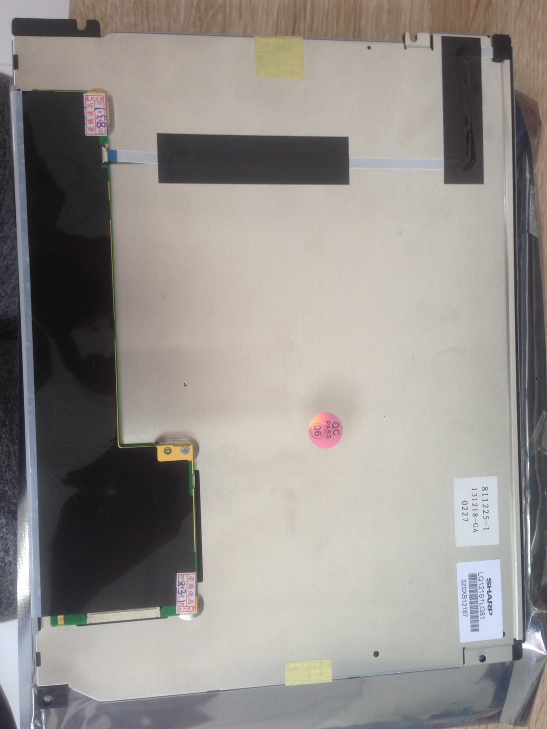 จอ LED SHARP LQ121S1LG81