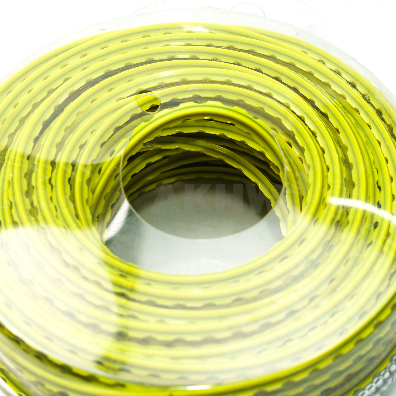 เอ็นตัดหญ้า แบบเหลี่ยม/ฟันโซ่Santoshi ขนาด 3 มม.x 15 เมตร เอ็นเหนียว ทนแรงดึงสูงไม่ขาดง่าย [ขายปลีก/ส่ง]