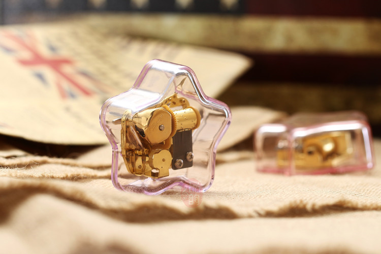 กล่องดนตรีแสนรักคลาสสิครูปดาวห้าแฉกสีชมพูคริสตัลใส