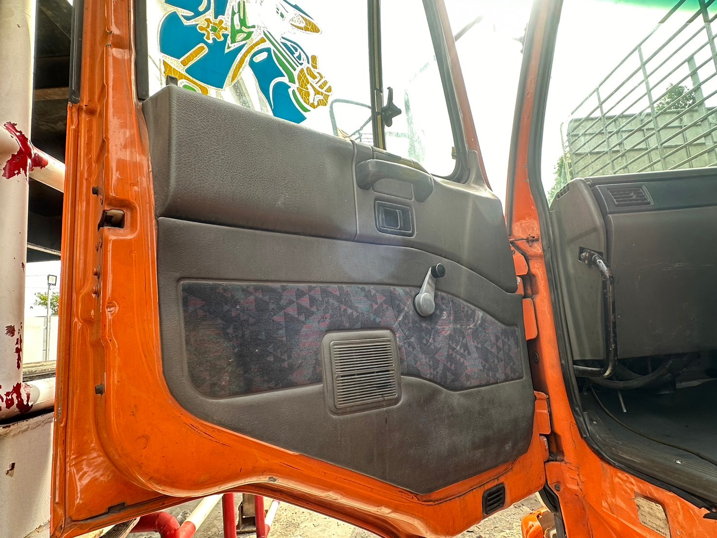 10ล้อหัวลากนิสสันยูดี 320 แรงม้าปี2547ตามสภาพหรือเก็บงาน480000-700000 💥2คัน💥 480,000สดคันB