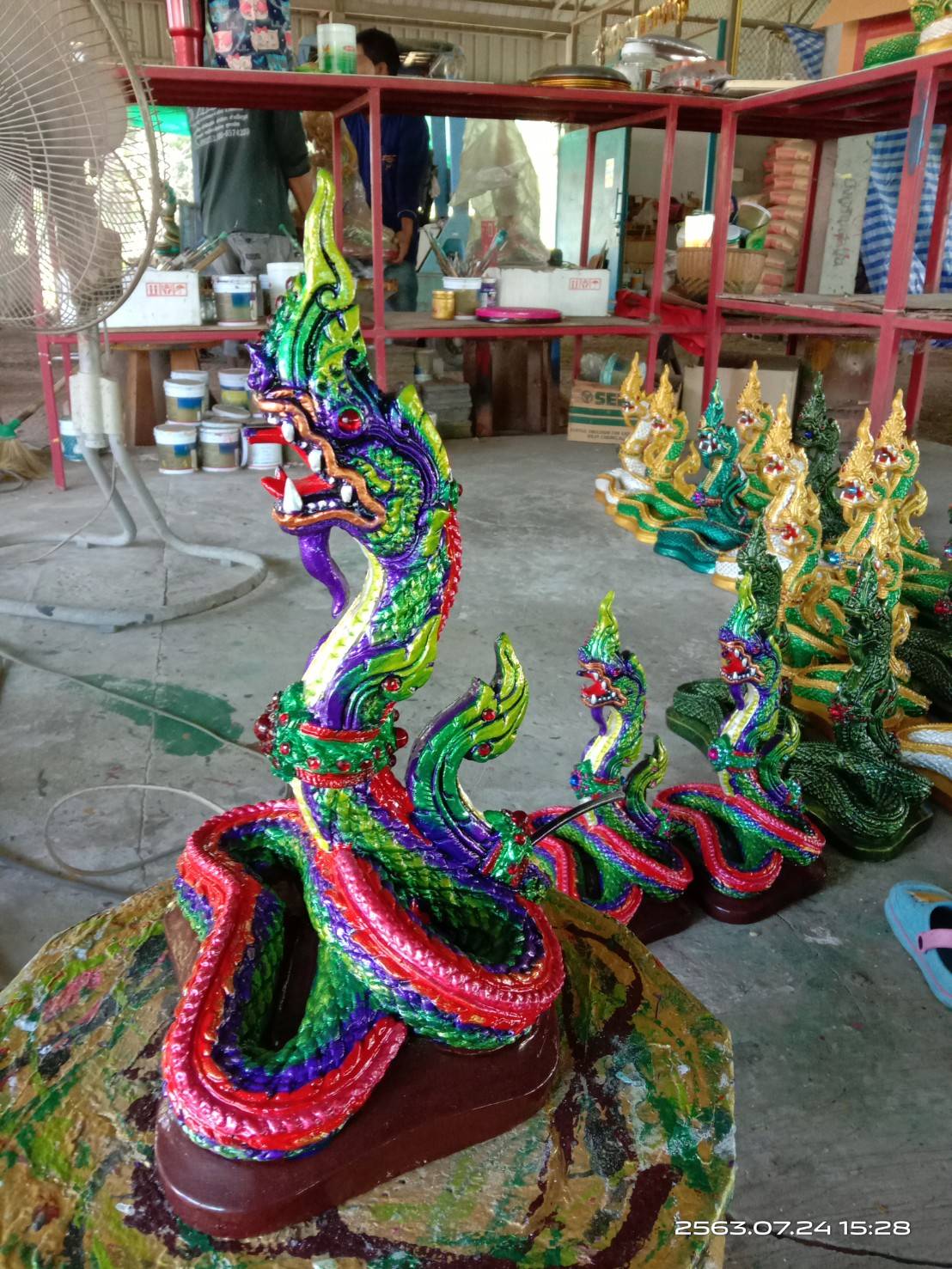 พญานาค สีเขียวแถบชมพู รุ่นกวักทรัพย์