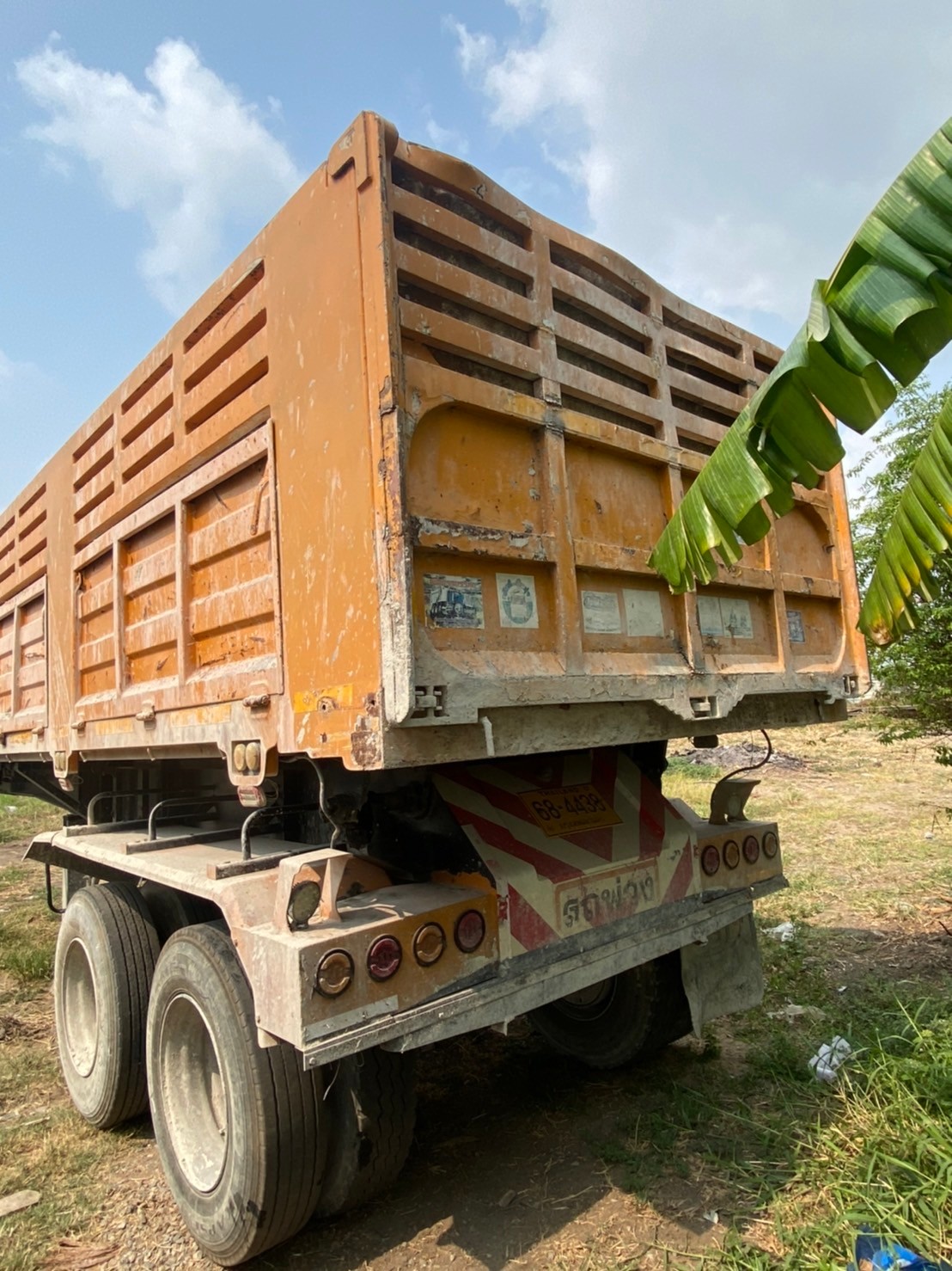 หางเซมิดั้ม2เพลา10น้อตปี2559สภาพพร้อมใช้ 380000