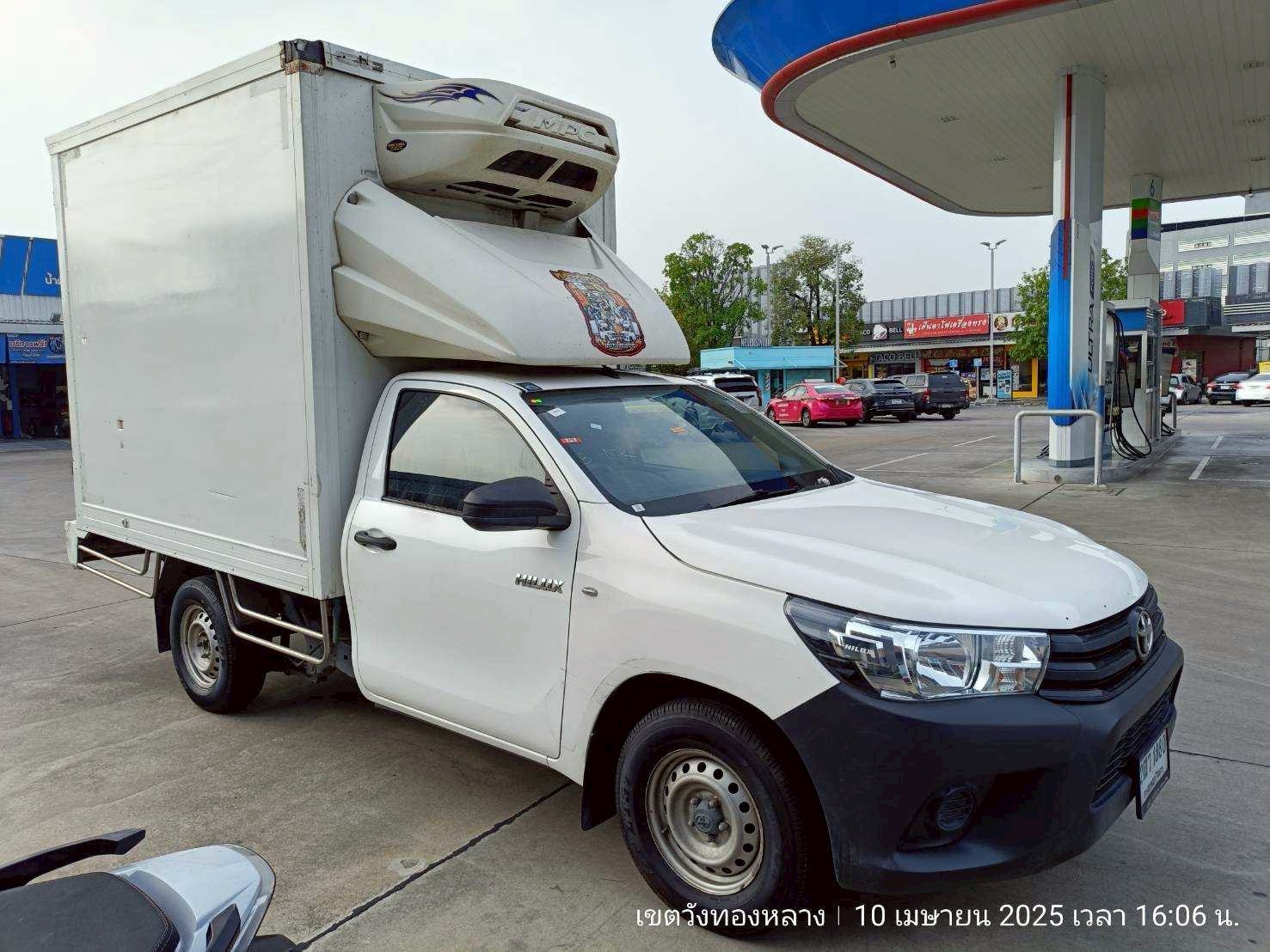 4ล้อตู้ทึบ TOYOTA HILUX REVO รถปี 2019 เครื่อง 2.4 ส.1.9ม. 298,000