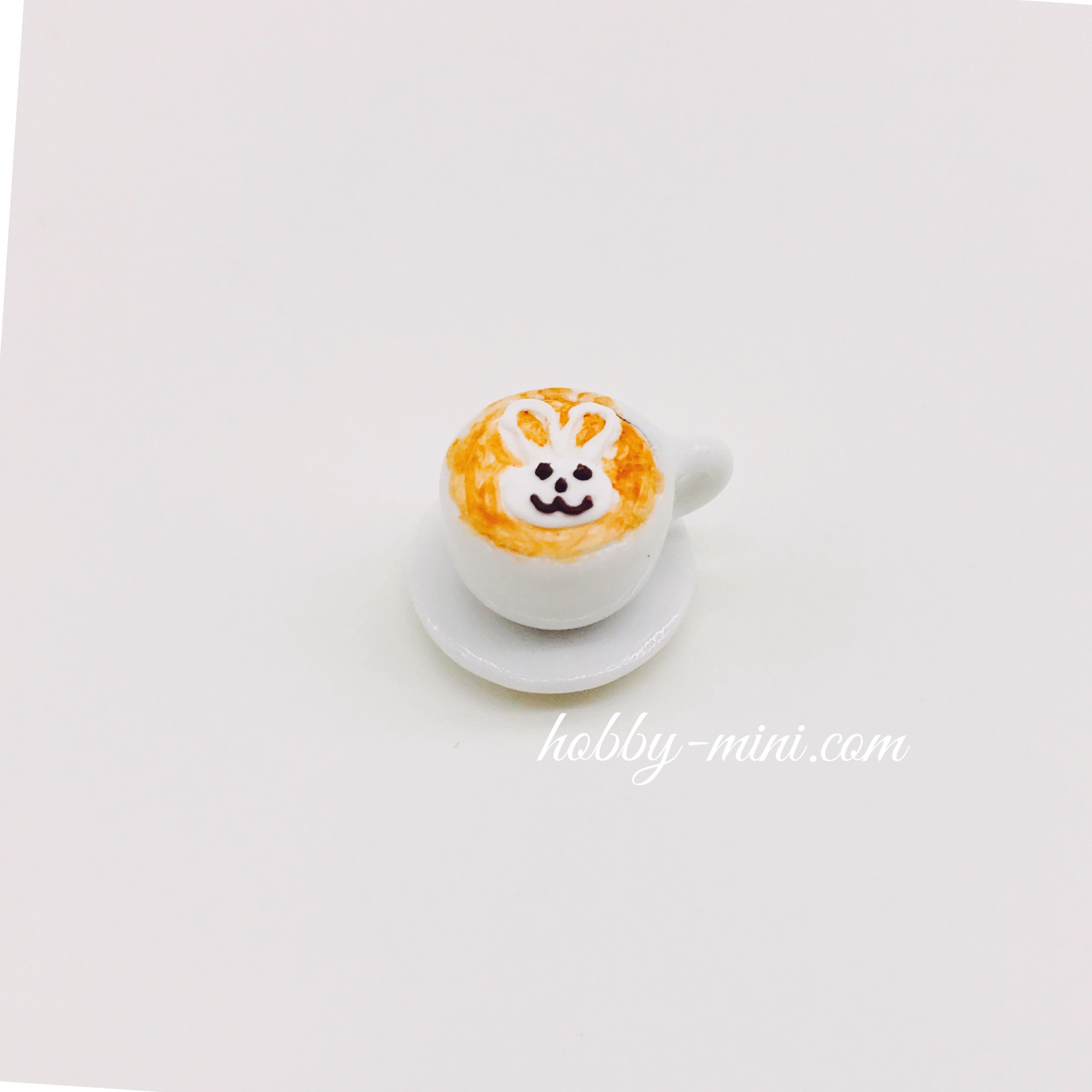 กาแฟจิ๋วพร้อมจานรองแก้ว
