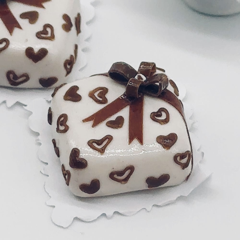 Miniature Ribbon Cake