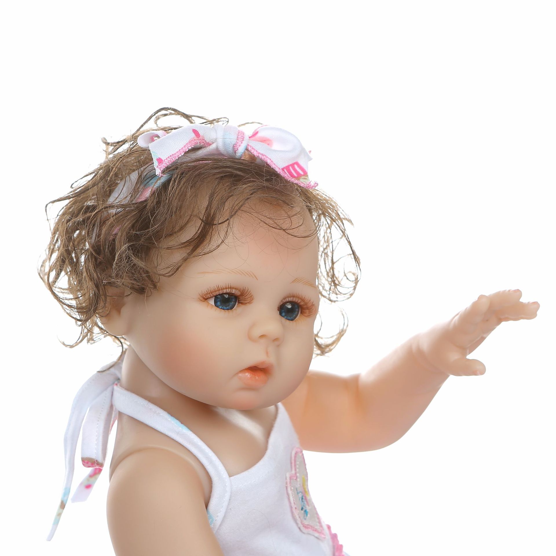 Reborn doll รีบอร์นดอลล์อาบน้ำได้มาพร้อมตุ๊กตายีร๊าฟตุ๊กตาทารกจำลองสไตล์เหมาะสำหรับนักสะสมและผู้ที่รักตุ๊กตา