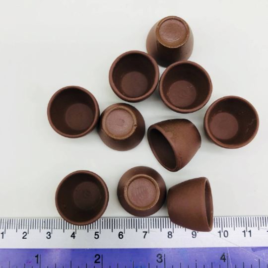 10 pieces กระถางดินเผาจิ๋ว (สีช็อคโกแลต) size 2.0 x 1.4 cm