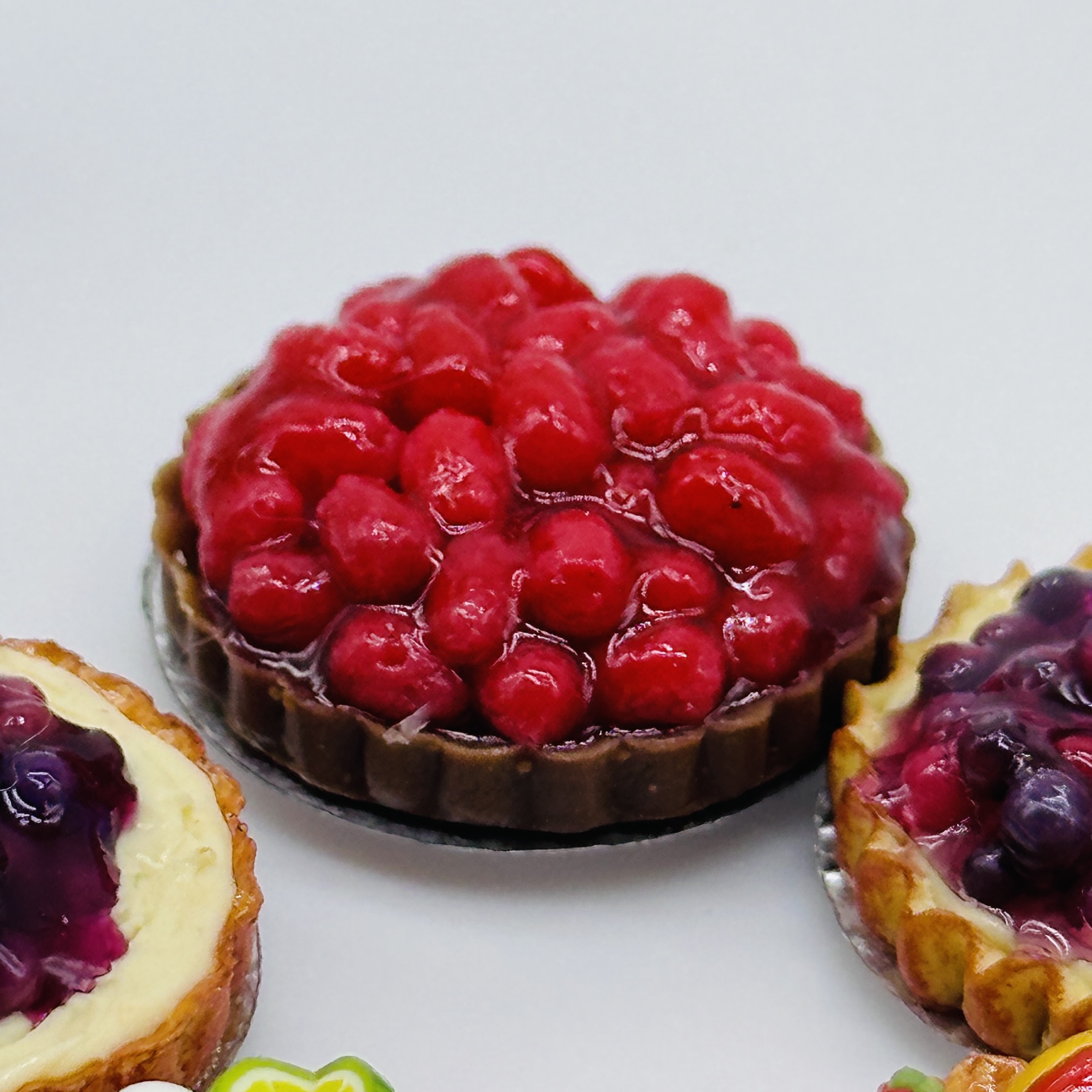 Miniature Strawberry Chocolate Pie 20 mm