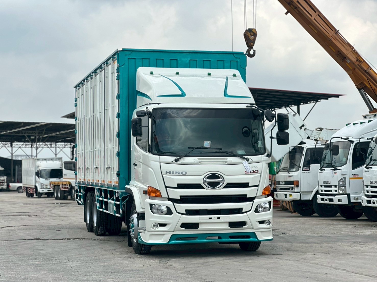 10hino victor260ปี62 ตู้10บาน ยาว7.6ม.เก็บงานแล้ว 1.75ล.