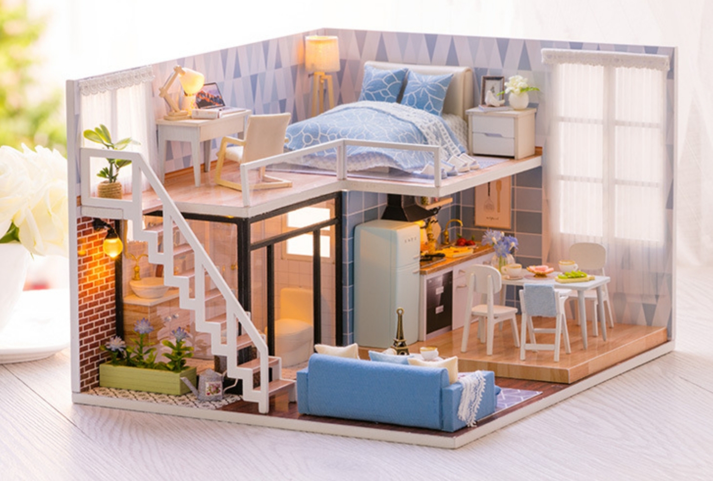 บ้านจำลอง2ชั้นสไตล์ญี่ปุ่นธีมสีฟ้าสำหรับนักประดิษฐ์และนักสะสมโมเดลยอดฮิต