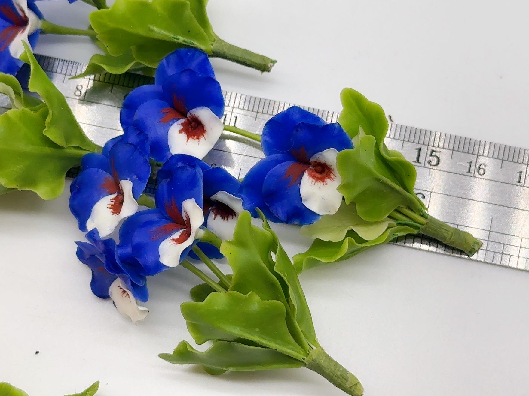 4 Bunch Mini Pansy scale 1:6