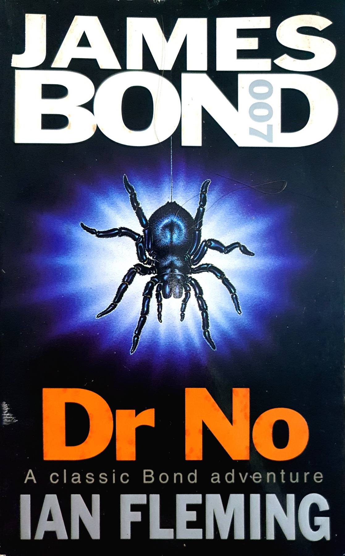 JAMES BOND Dr No A classic Bond adventure IAN FLEMING