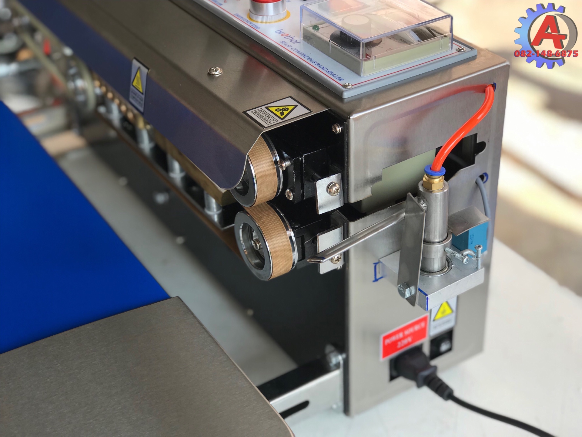 เครื่องซีลสายพานต่อเนื่องเติมในโตรเจน SF-150W แนวนอน (อนาล็อค)