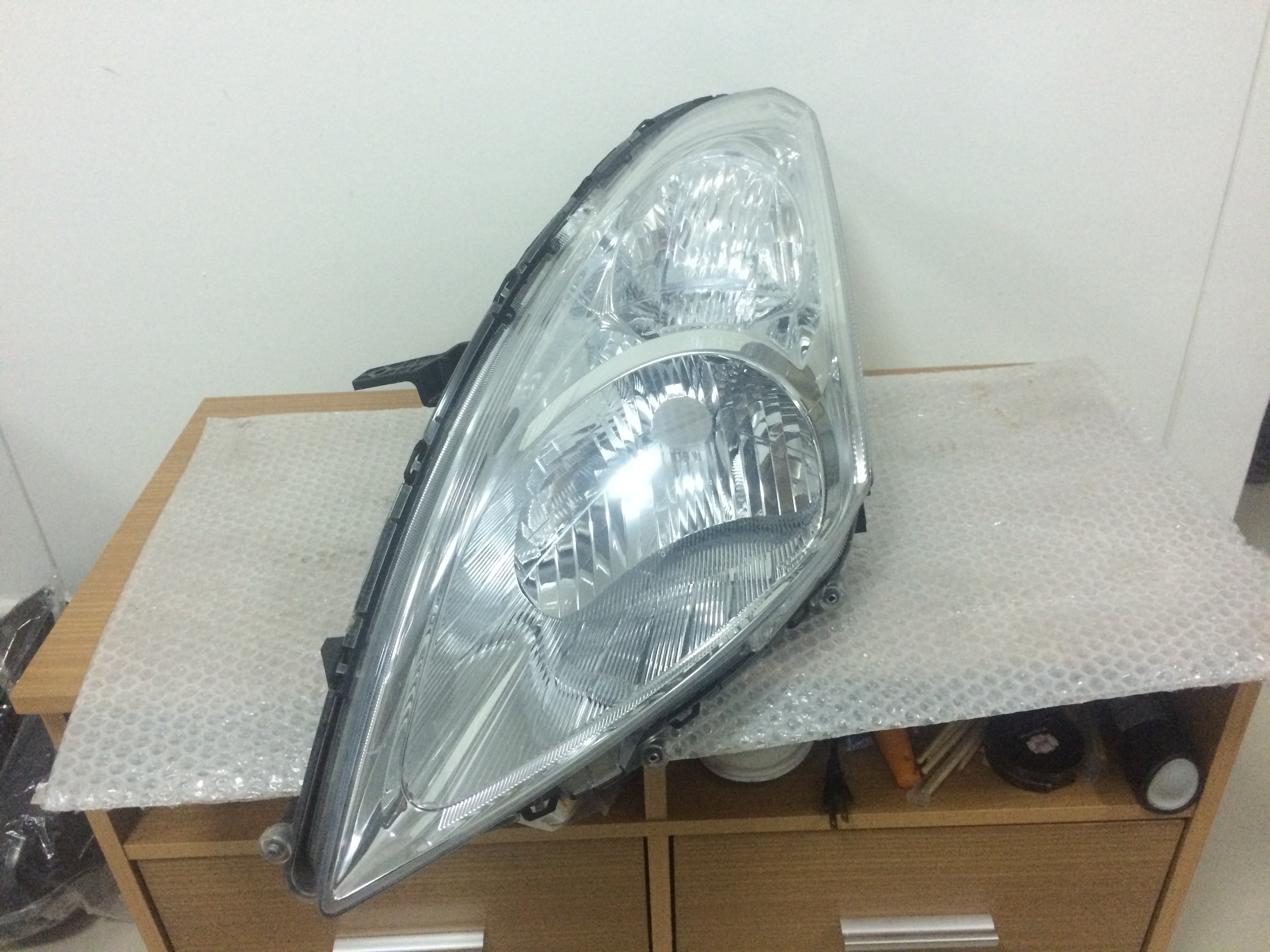 Headlight Suzuki Swift Eco 2013 - L
