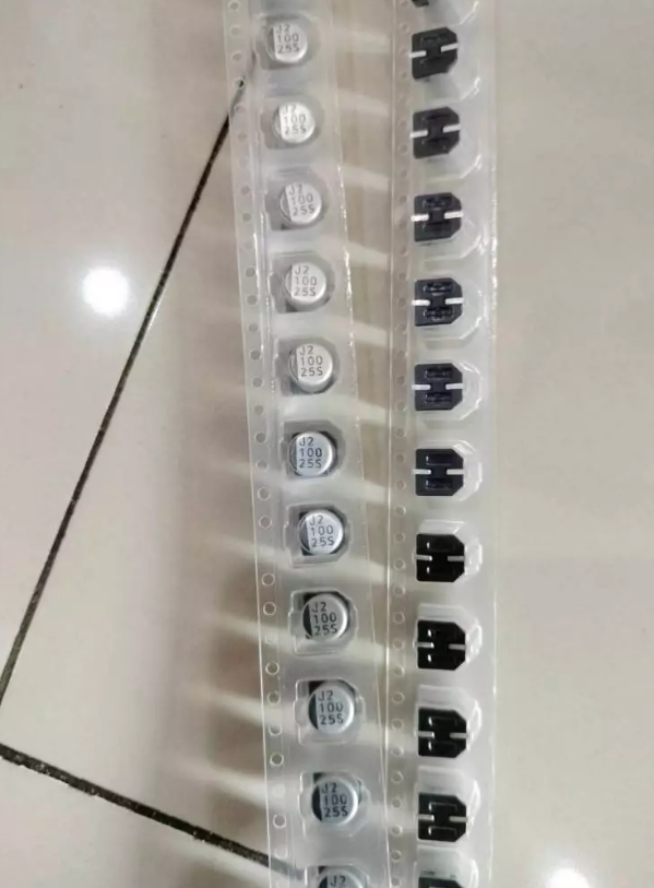 100UF 25V SMD Lelon 6.3x7.7mm (1ชุดมี10ตัว)