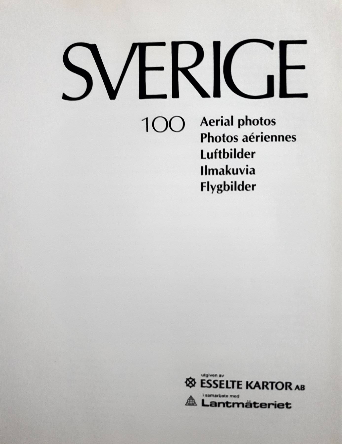Sverige Hardcover, 1984 by Esselte Kartor (Author)