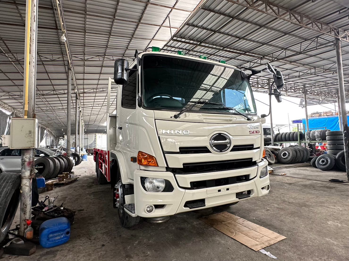 10ล้อพื้นเรียบ7.4 ม.FL8Jมี260แรงHINOปี59 เก็บงาน 1.75ล.4แสนโล