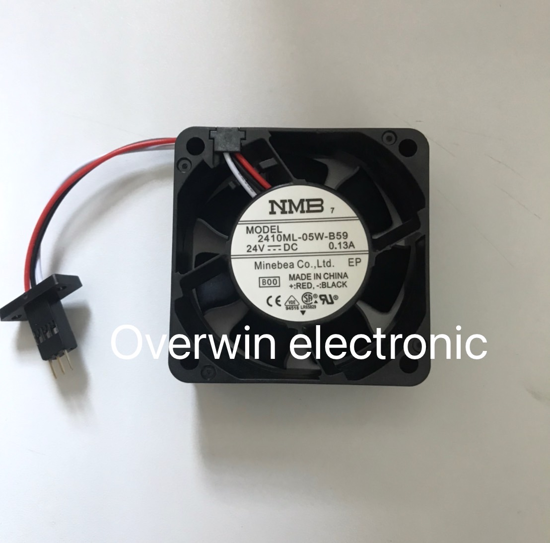 2410ML-05W-B59 0.13A Connector Fanuc Male 3P สินค้าพรีออเดอร์