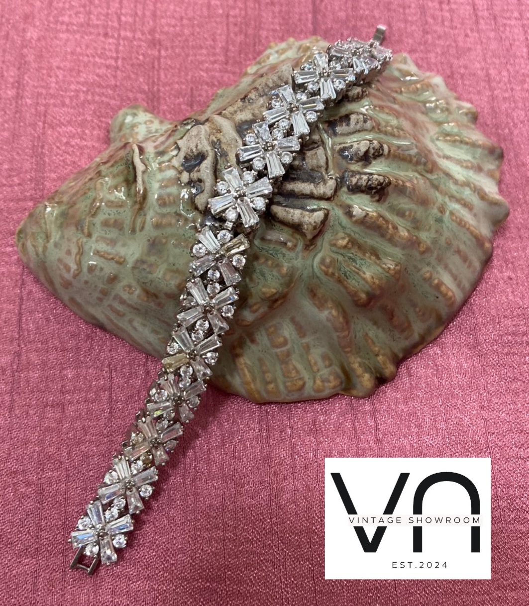 สร้อยข้อมือวินเทจ Vintage Bracelet (ไม่รวมเปลือกหอยด้านหลังนะคะ)