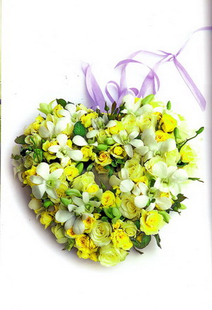 จัด จับใจ Flower Designs : อ้อมขวัญ สาณะเสน