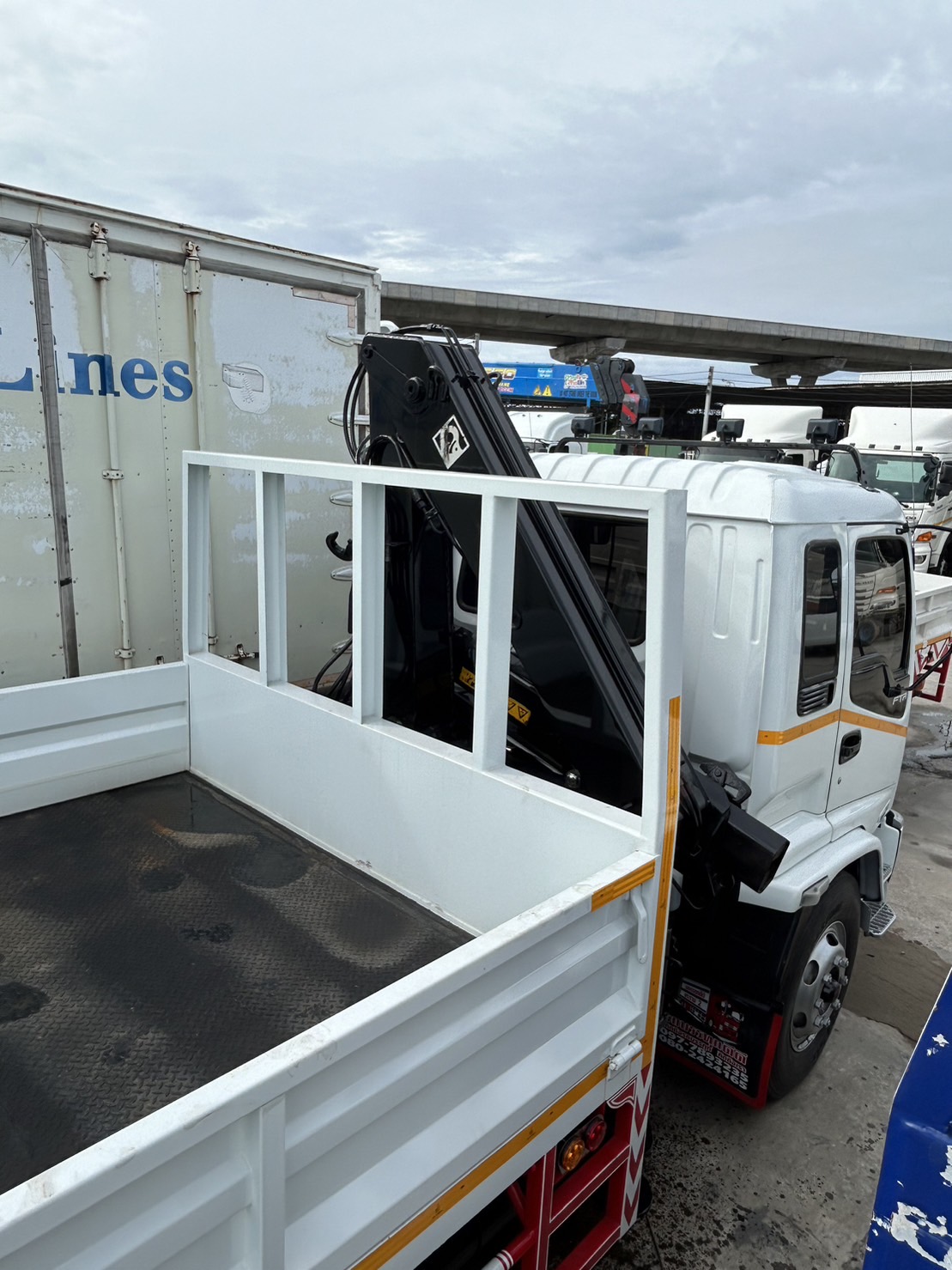 6ล้อเครนอีซูซุ.isuzu FTR200แรง ISUZU MAXLOAD ปี2549 ติดเฮี๊ยบพับ3ตันยางใหม่780,000บ.Pro750,000บ.