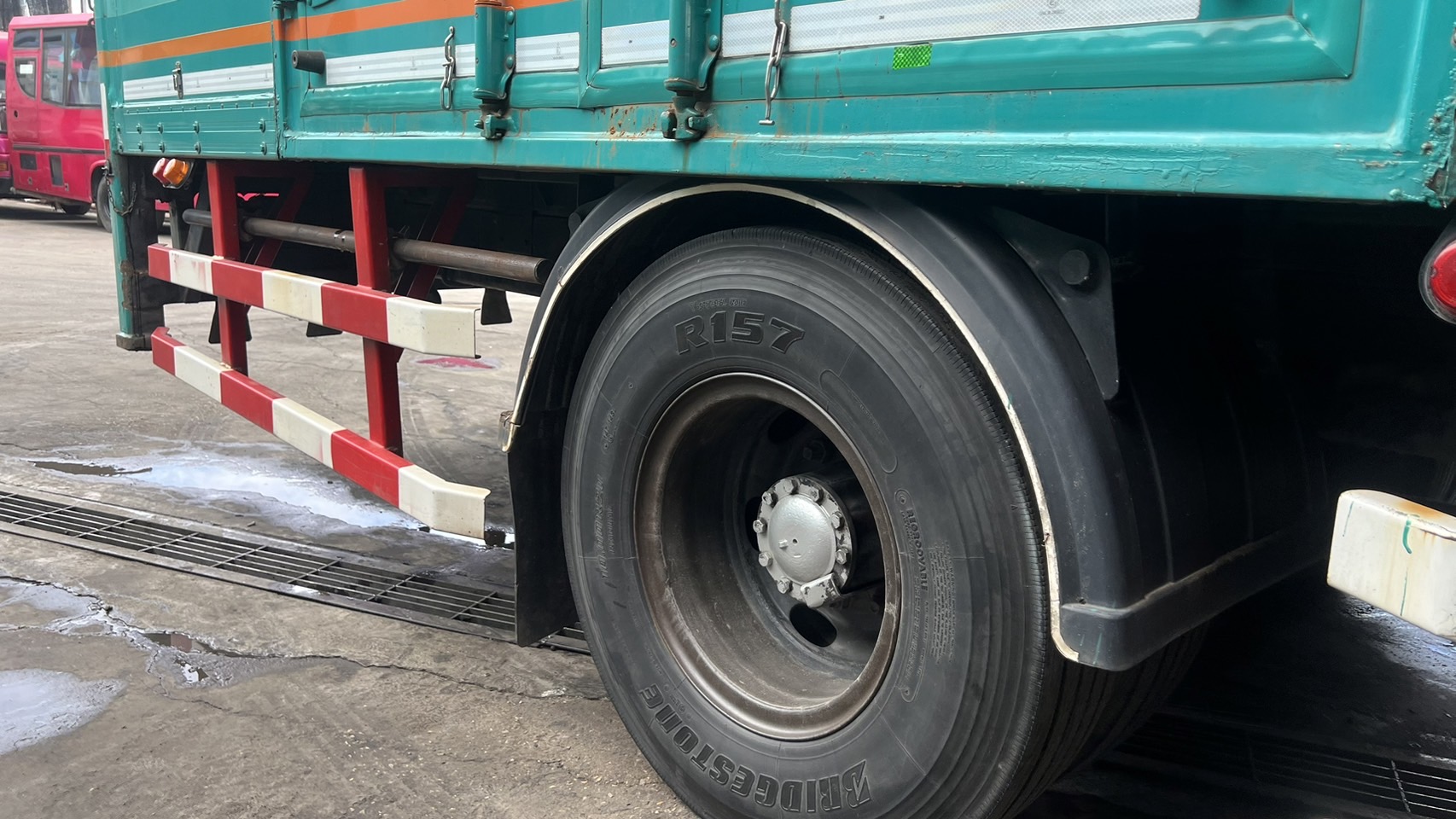 6ล้ออีซูซุตู้ทึบ1บาน7.7ม ISUZU CNG FTR220แรงปี2555 ย.7.7ก.2.4ส.2.8รถขนมอเตอร์ไซด์2ชั้นพร้อมลิฟท์ท้ายสภาพสวย พร้อมใช้งานคัดซี385,000บ.พร้อมตู้450,000บ.มี2คันA