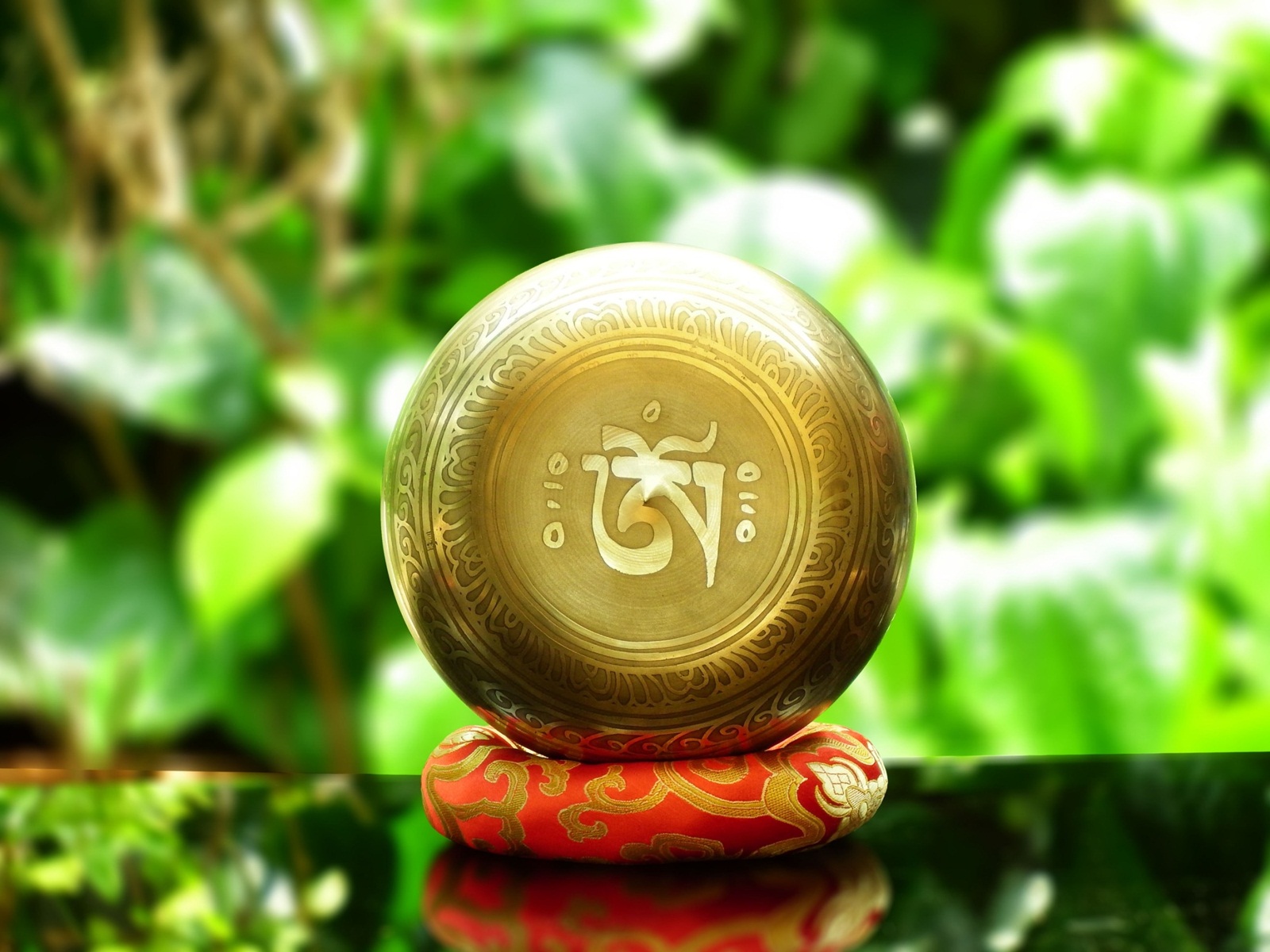 Tibetan Singing Bowl ขันทิเบต(ทองเหลือง) งานทำมือโดยช่างฝีมือชาวเนปาล (12.5 cm.)